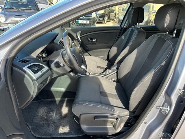 RENAULT MEGANE DYNAMIQUE 2.0 AUTO SPANISH LHD IN SPAIN 76000 MILES SUPERB 2008